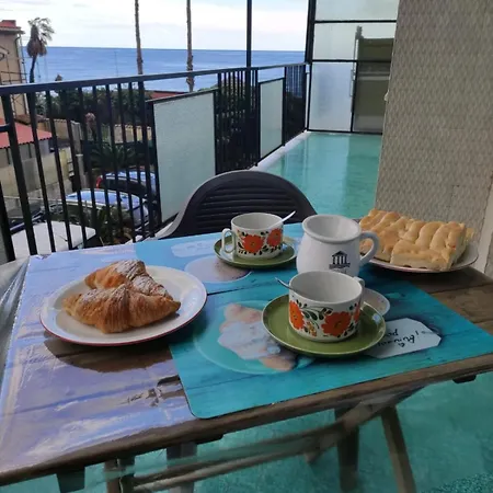 Casa Di Jole Sole E Mare Savona