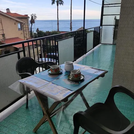 Casa Di Jole Sole E Mare * Савона