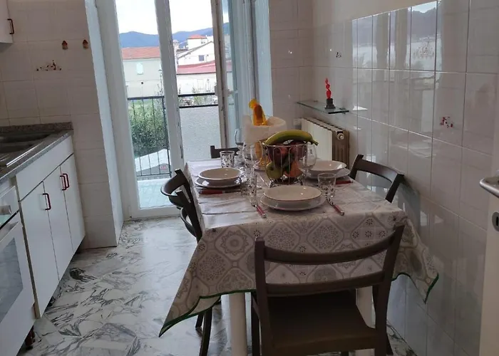 Casa Di Jole Sole E Mare Savona